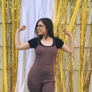 Meet your Posher, Caitlin